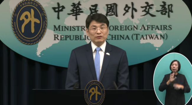 央視稱「助滯留中東台人轉機上海」　外交部駁斥：不是滯留戰火影響地區的國人 | 華視新聞