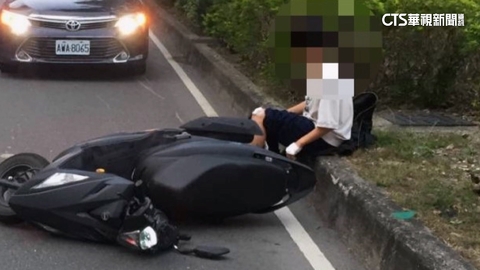 重機未保持車距追撞騎士害傷　警以車追人開罰