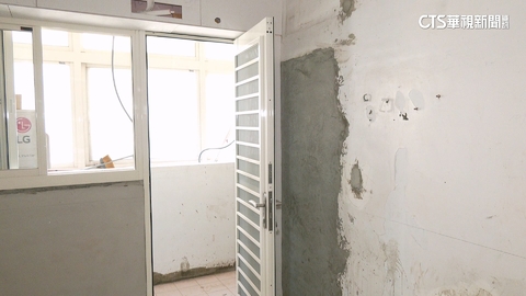 翻修老房遇「裝修蟑螂」？　業者稱「屋主沒聯繫」關機