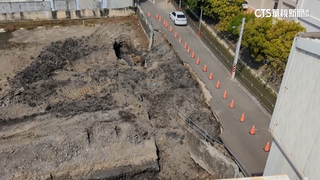 清水建案旁路塌陷.建商暫未回應　都發局：限期改善