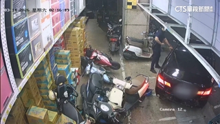 轎車失控連撞24機車　警查獲安非他命驗出毒駕