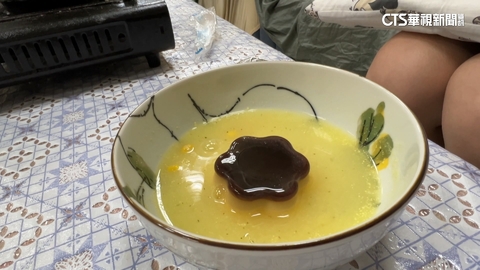 獨門吃法？　「玉米濃湯加布丁」　鹹甜混搭社群掀熱議