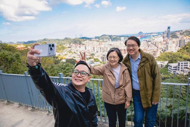 他問「被前輩連續叫全名兩次代表？」　釣出蔡英文回應：代表你差不多了。 | 華視新聞