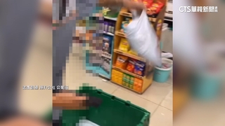 超商店員「包裹當籃球丟」　網轟：等被總公司告
