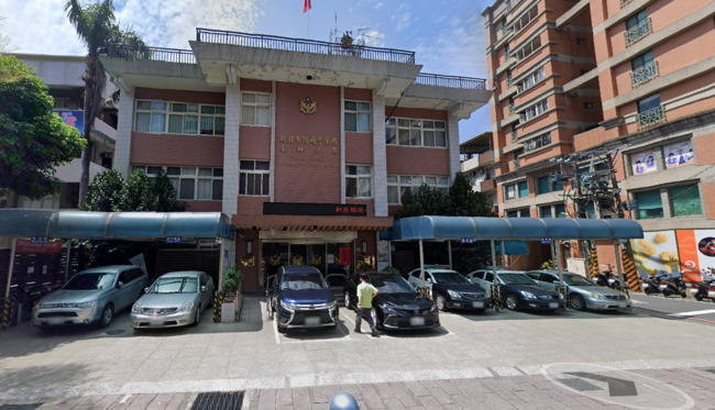 永和某國中學姐逼學妹下跪、持球棒K頭　10人移送少年法庭 | 華視新聞