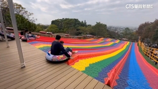 彩紅滑道意外！　童腳捲氣墊破皮　家長質疑園方疏失