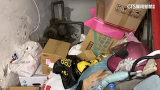 公寓樓梯間雜物堆成牆　住戶憂若意外影響逃生