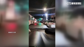 崁仔頂魚市違停嚴重　民眾怨「逼車跨線害吞罰單」