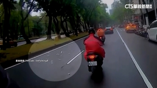 上班路突下「鈔票雨」　4騎士2行人暖心撿錢.報警