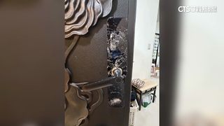 住家大門電子鎖疑遭鄰毀損　房客傻眼：險開不了門