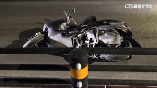 機車偏移自撞護欄　女騎士疑骨折重傷送醫救治