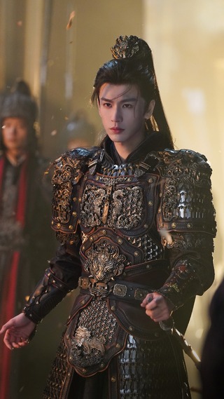 《逐玉》張凌赫被酸「粉底液將軍」　解放軍官媒也發話：偏離社會對歷史認知