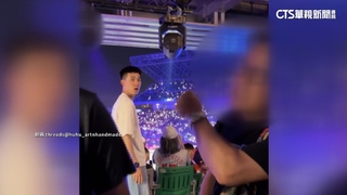 亞太球場「男甩工讀生巴掌」嘴角流血.頭暈　家屬：告到底