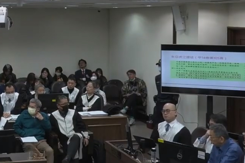 旁聽京華城案被抓包疑似「打瞌睡」？　黃國昌：鏡頭刻意往下拍