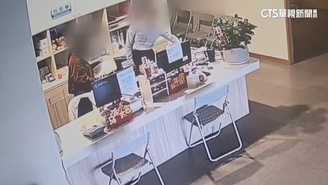 診所副院長伸狼爪性騷女員工！　30萬交保狼狽逃 | 華視新聞