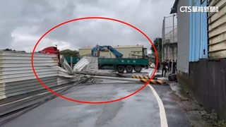 9電桿倒整排！貨車吊臂誤勾電線　楊梅460戶一度停電