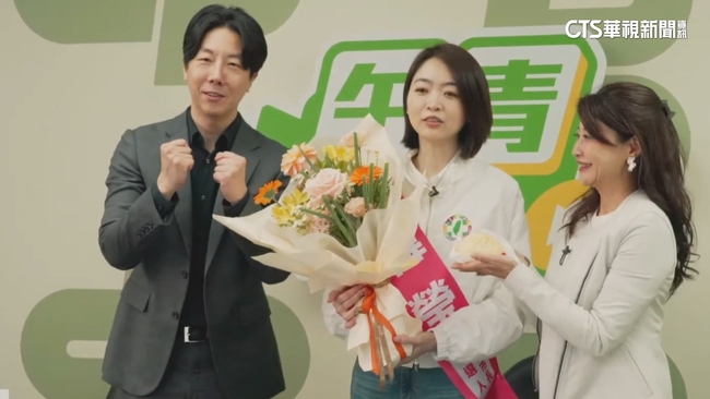 韓瑩捧「三星蔥」花束前進宜蘭！　對決現任市長陳美玲