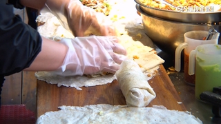 清明湧訂單！潤餅皮老店家族總動員　小五生也來