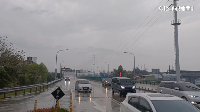 連假day3北返車潮爆發　國5恐龜速連塞15hrs