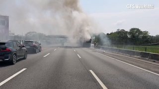 國1南下苗栗路段　客運突起火.9乘客驚逃