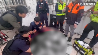 扯！泰籍移工搶超商2熱狗　再闖理髮廳揮利器拒捕7傷