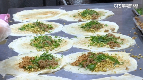 潤餅配料多怎保食安？　業者：食材低溫保鮮.現買現吃