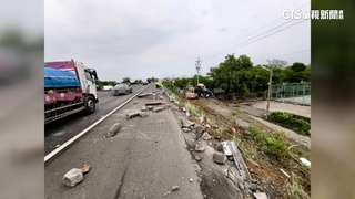 國一拖板車疑爆胎失控翻邊坡　北返車潮一度回堵8公里