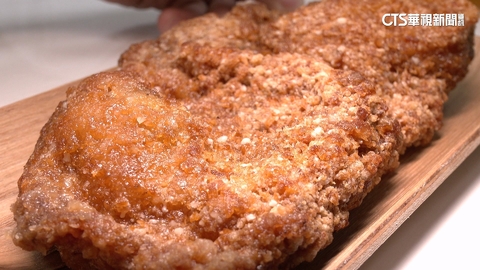 「國民美食」進化！　無骨炸雞.20公分巨型雞排吸睛
