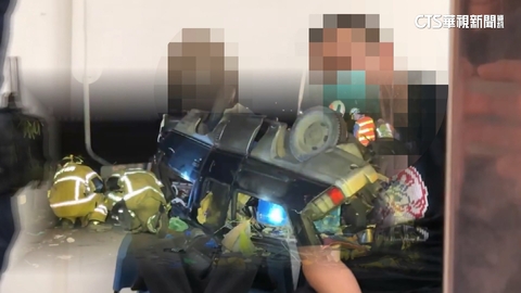 國8周邊恐怖追撞！廂型車司機拋飛亡　警續追肇逃男