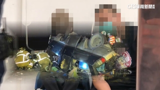 國8周邊恐怖追撞！廂型車司機拋飛亡　警續追肇逃男