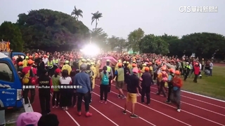 2017年近百人跪求！　白沙屯媽祖鑾轎轉進三條村