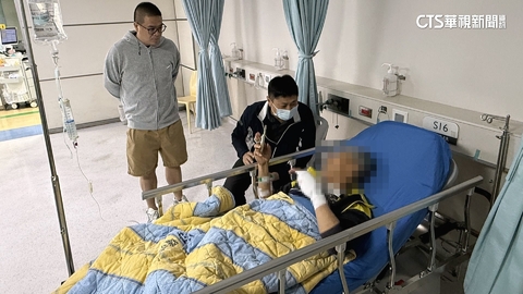 警破門救人反遇襲！男持鉗攻擊遭開槍　流彈波及家屬