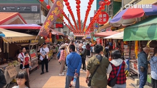 白沙屯進香倒數！廟內外湧參拜人潮　業者：生意翻倍