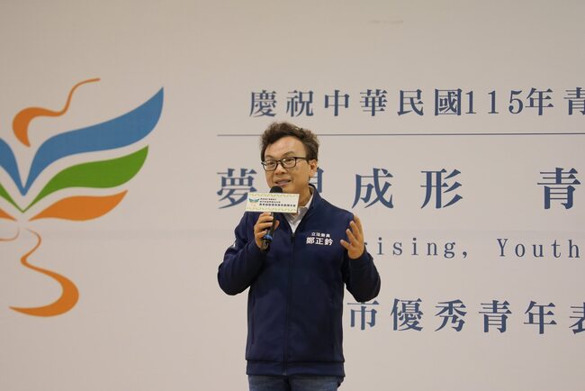 傳施壓幫中國瑞幸咖啡引進台灣？　　鄭正鈐認「收陳情」：從未要求任何機關違法放行 | 華視新聞