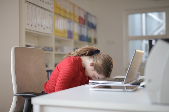 【網路溫度計】 就是不想上班！網友熱議陷入「職業倦怠」的十大徵兆 | 華視新聞
