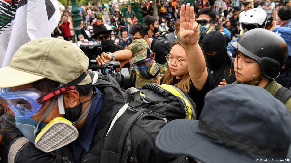 泰國年輕人對抗「體制」 | 華視新聞