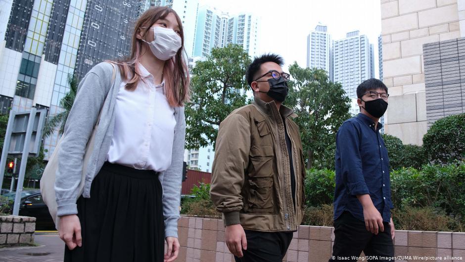 客座評論:黃之鋒被判刑揭示香港人的未來 | 華視新聞