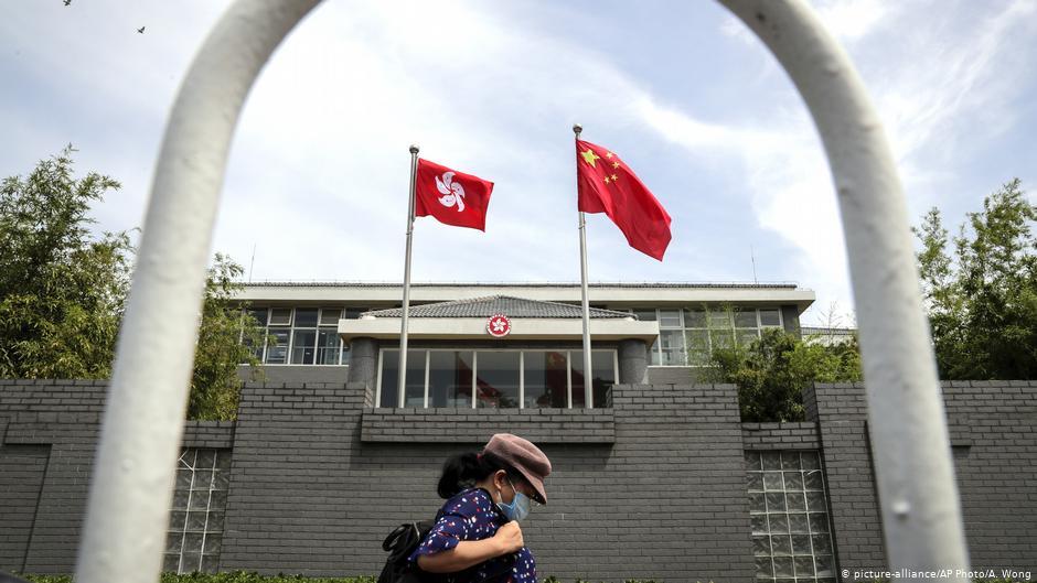 香港近200公務員沒簽效忠聲明  | 華視新聞