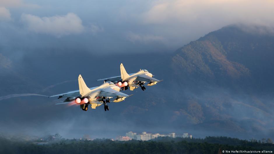 G7提台海和平後  中國派28架軍機對台灣「秀肌肉」劍指何方？ | 華視新聞