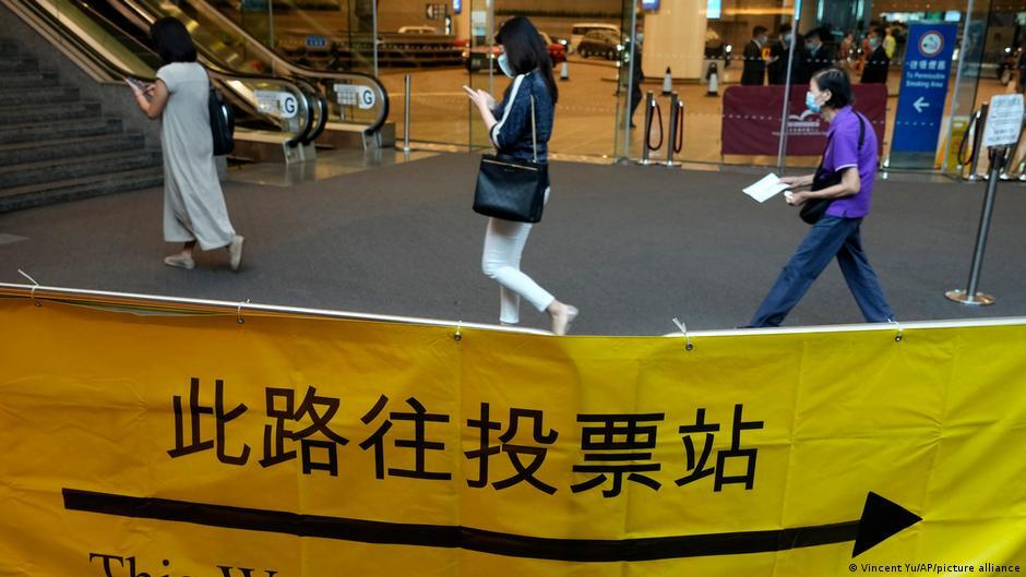 「愛國者」緊箍咒 港民主黨缺席立法會選舉 | 華視新聞