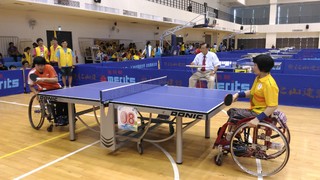 輪椅乒乓賽　不分身障體驗「坐」戰