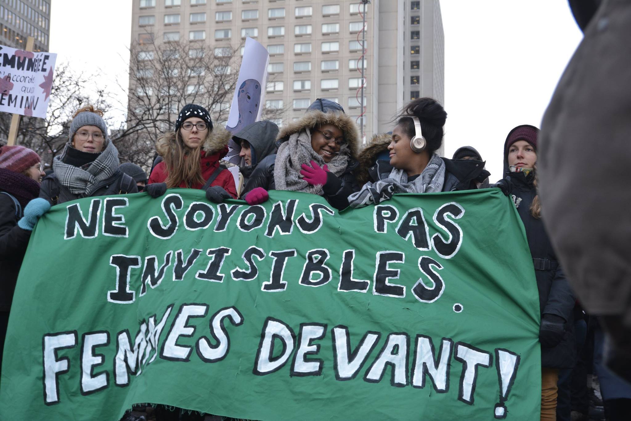 爭有薪實習　近六萬魁北克生罷課示威 | 華視新聞
