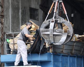 都市叢林中的陰暗角落：民間回收產業鏈該何去何從？