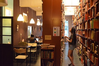 「書店」 發掘二手書價值的藝文空間