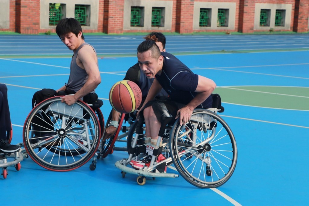 輪椅籃球 跨越身障者人生侷限 | 華視新聞